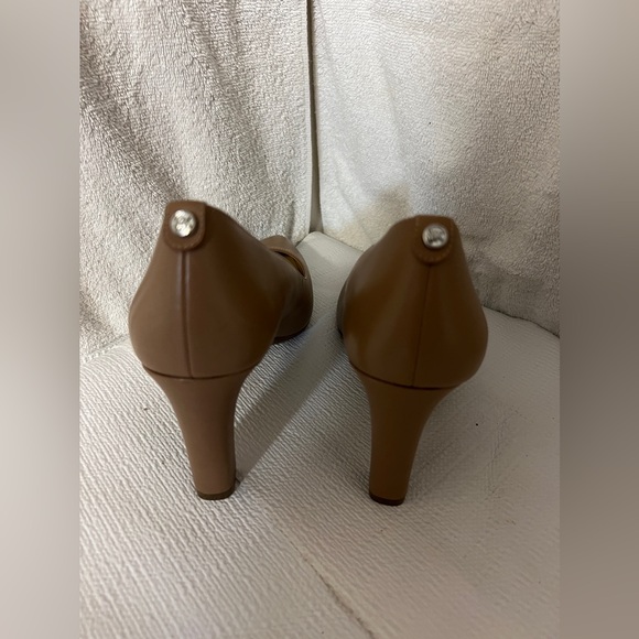 Michael Kors Heels - Picture 2 of 5